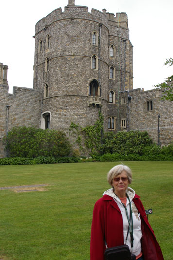 Linda at the castle walls