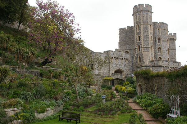 Moat garden